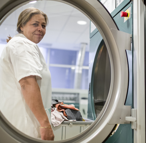 Service de blanchisserie à l'hôpital Cognacq-Jay, Paris