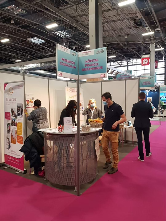 stand Cognacq-Jay au salon infirmier de Paris en novembre 2021